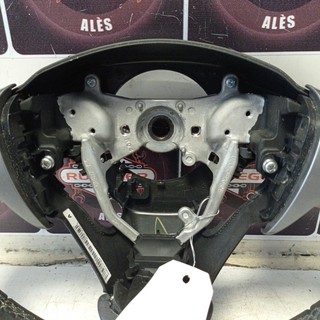 Volant TOYOTA AYGO 1 PHASE 3 Essence - 1