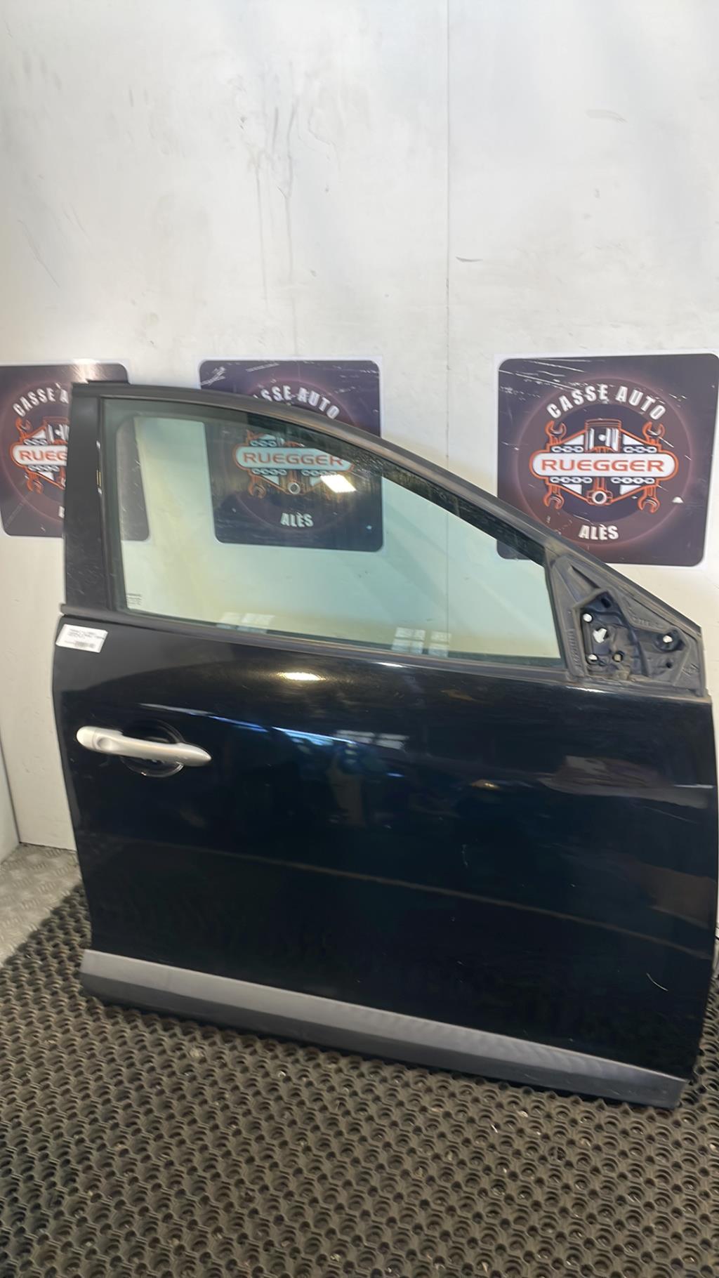 Porte avant droit RENAULT MEGANE 3 PHASE 1 BREAK Diesel - 1