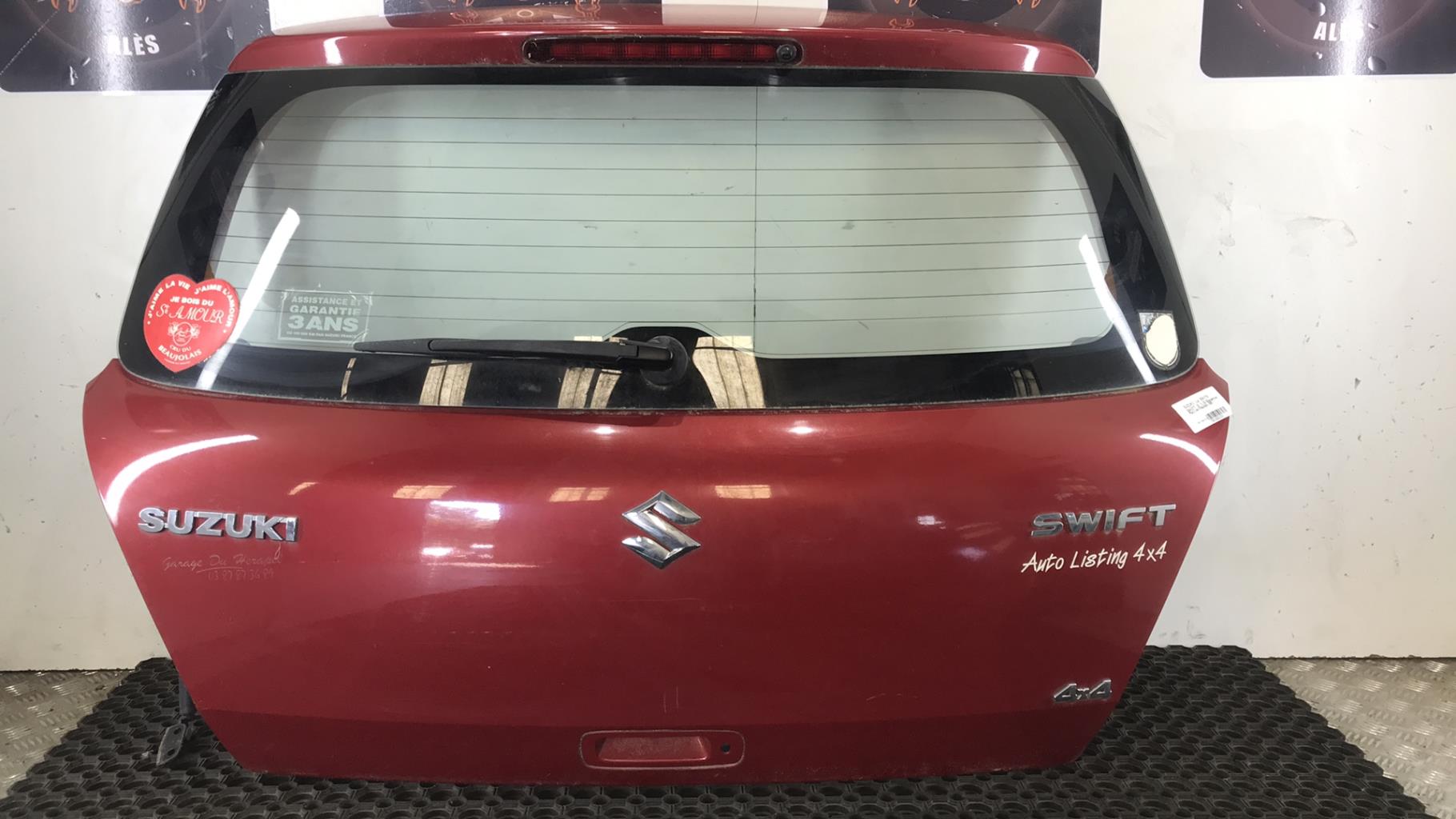Malle/Hayon arriere SUZUKI SWIFT 3 Essence - 1