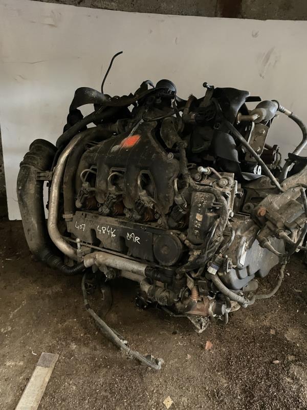 Moteur PEUGEOT 407 PHASE 1 Diesel - 1