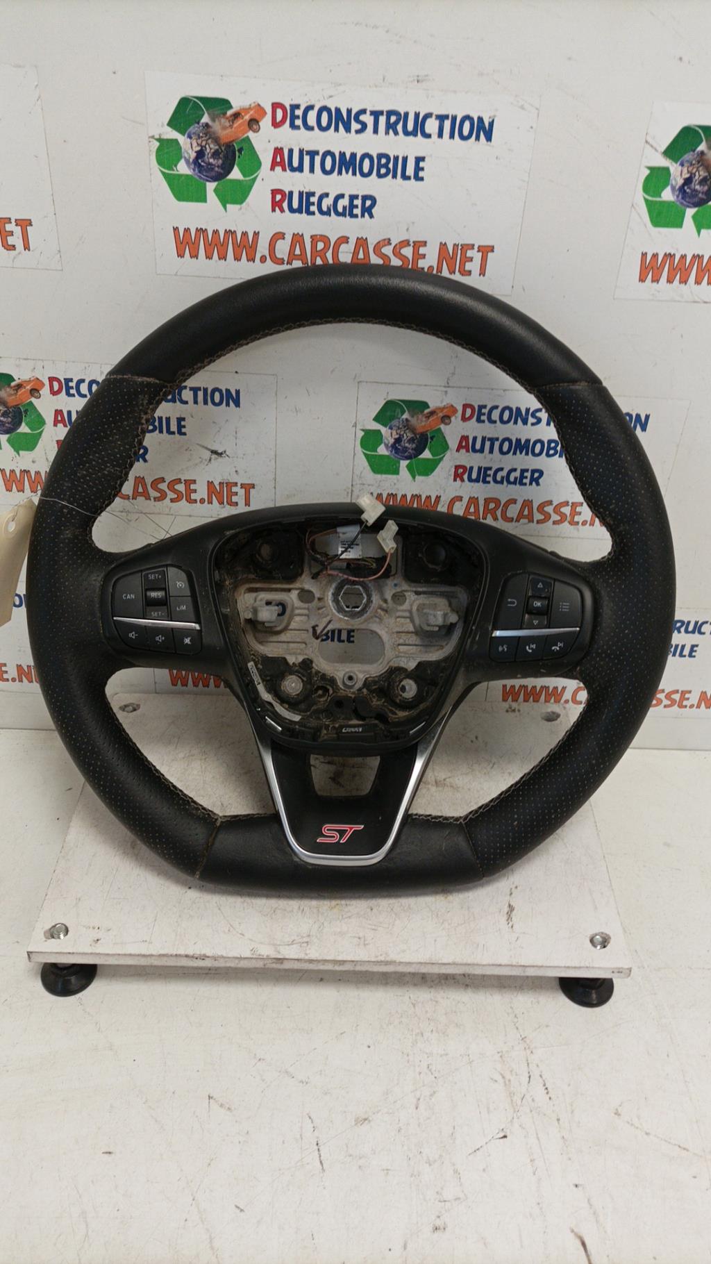 Volant FORD FIESTA 7 Essence - 1