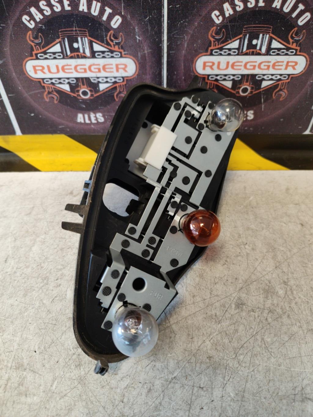 Platine feu arriere gauche CITROEN C3 2 PHASE 1 Diesel - 1