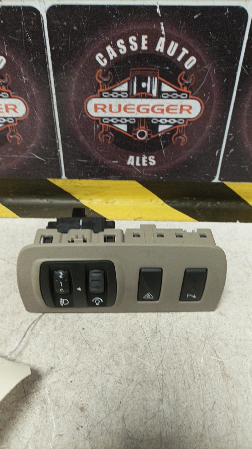 Commande de reglage hauteur de phare RENAULT FLUENCE PHASE 1 Diesel - 1