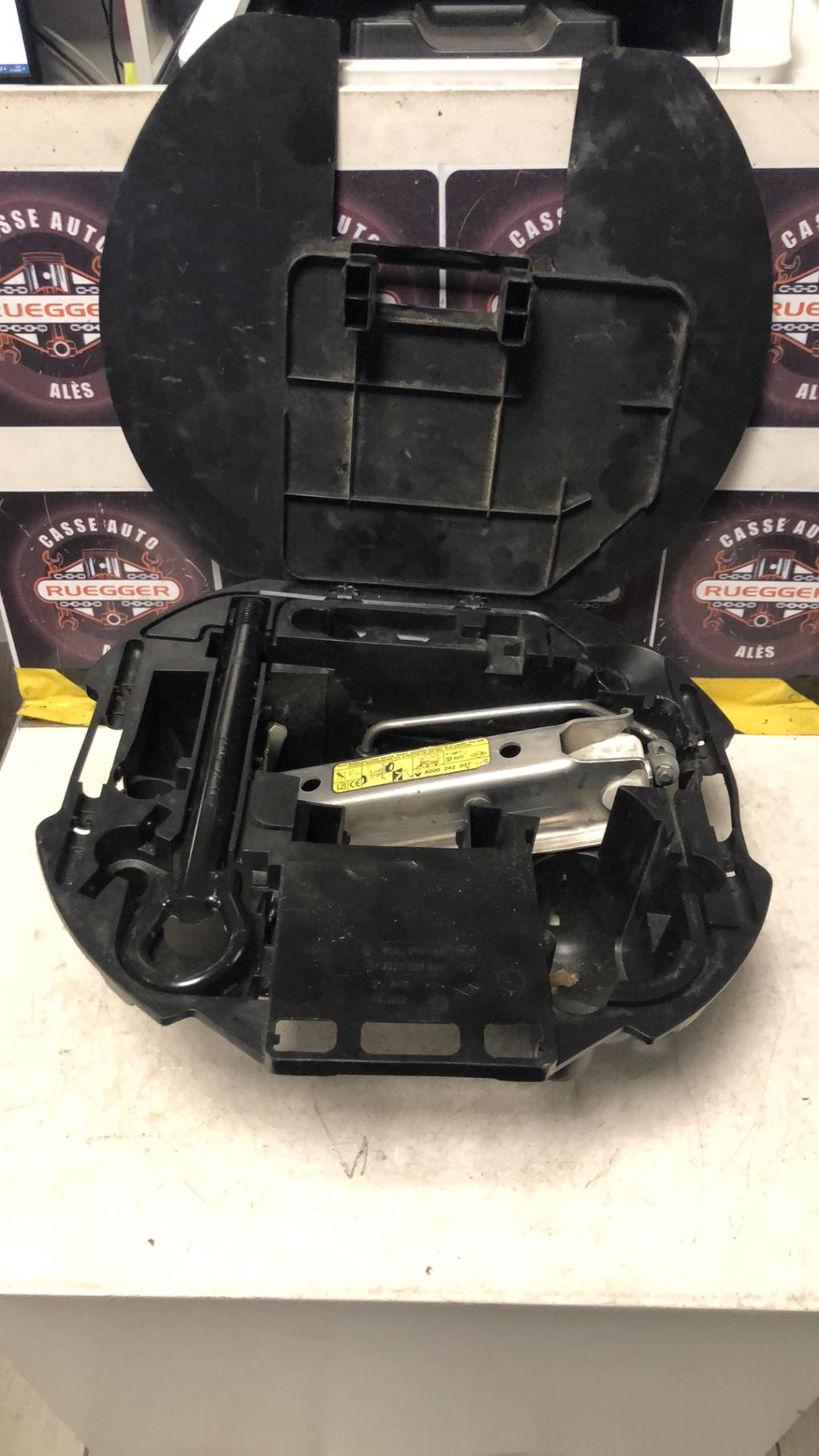 Cric (Ensemble depannage) RENAULT CLIO 3 PHASE 2 Diesel - 1