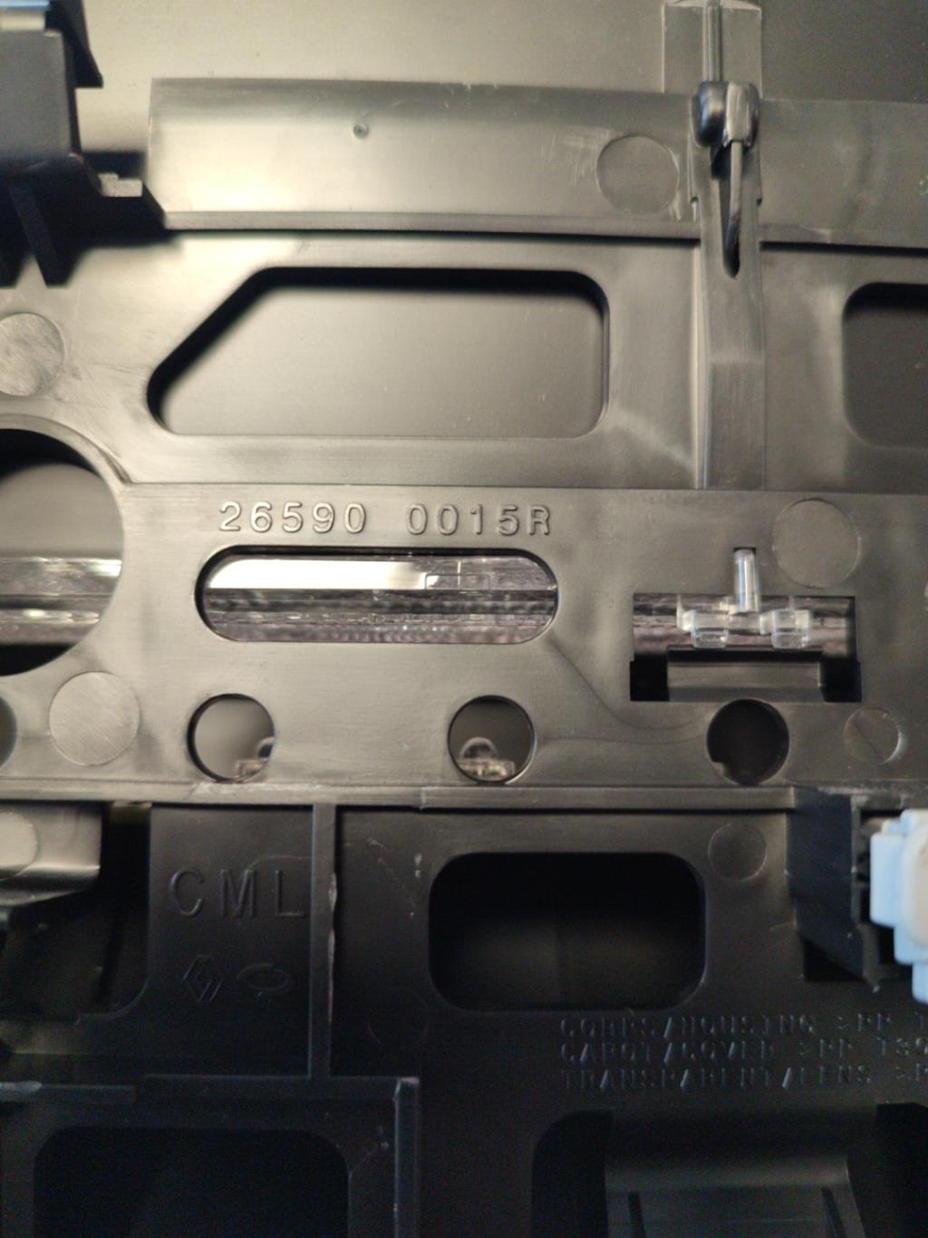 Feu arriere stop central RENAULT FLUENCE PHASE 1 Diesel - 1