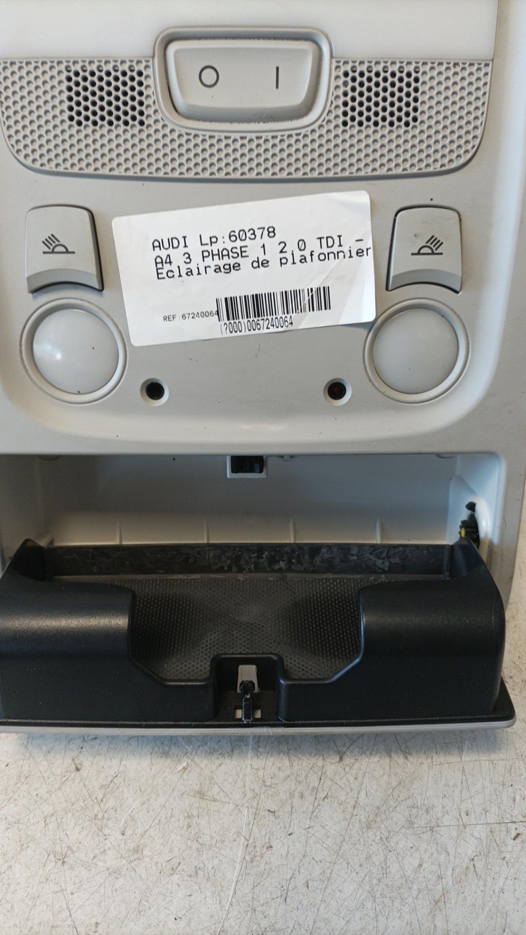 Eclairage de plafonnier AUDI A4 3 PHASE 1 Diesel - 1