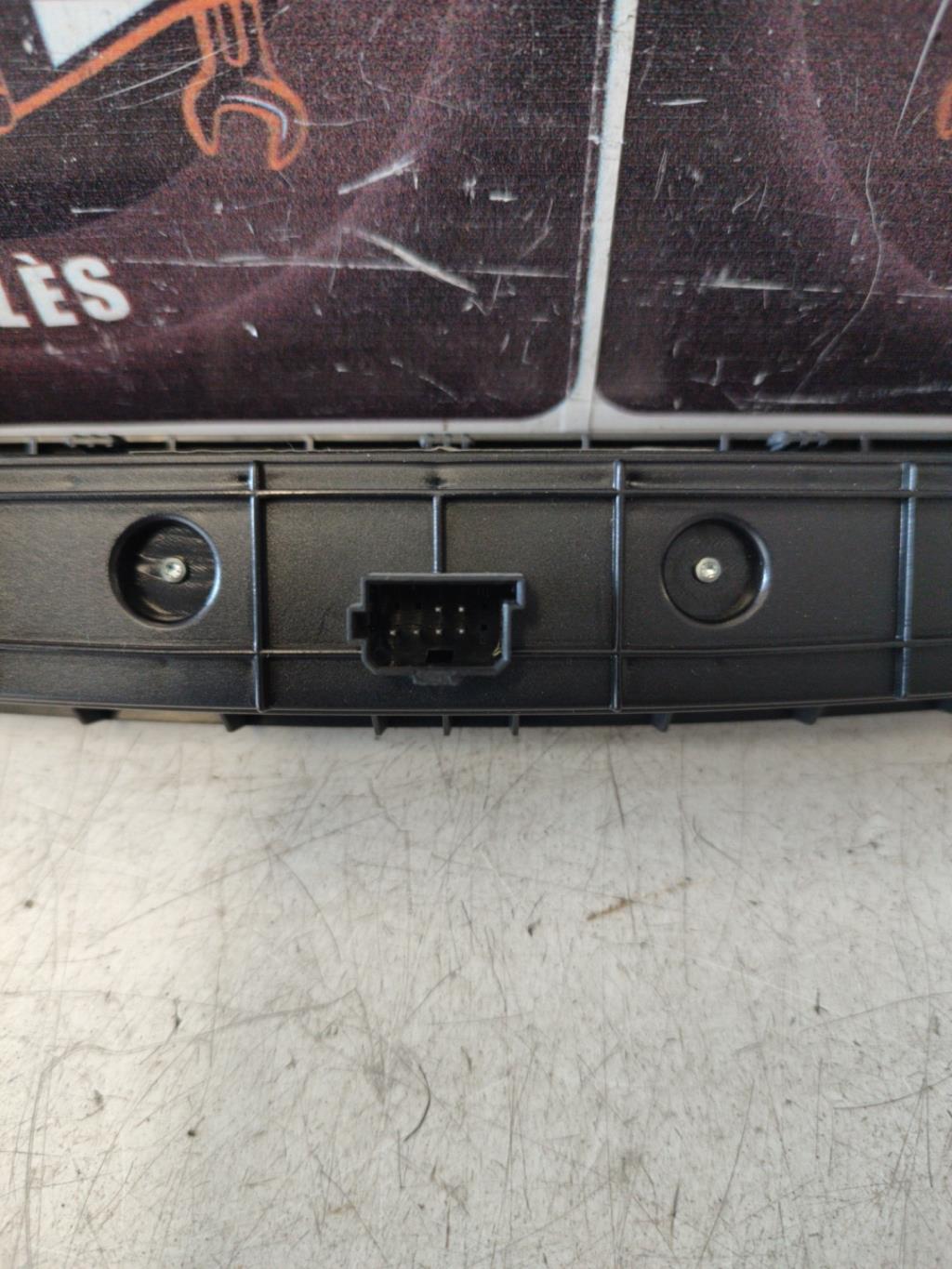 Bouton de warning SMART FORFOUR 1 Essence - 1