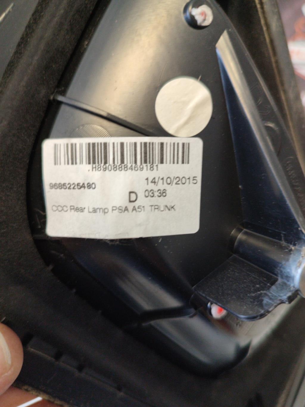 Feu arriere secondaire droit (feux) CITROEN C3 2 PHASE 1 Diesel - 1