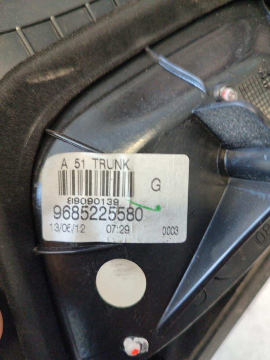Feu arriere secondaire gauche (feux) CITROEN C3 2 PHASE 1 Diesel - 1