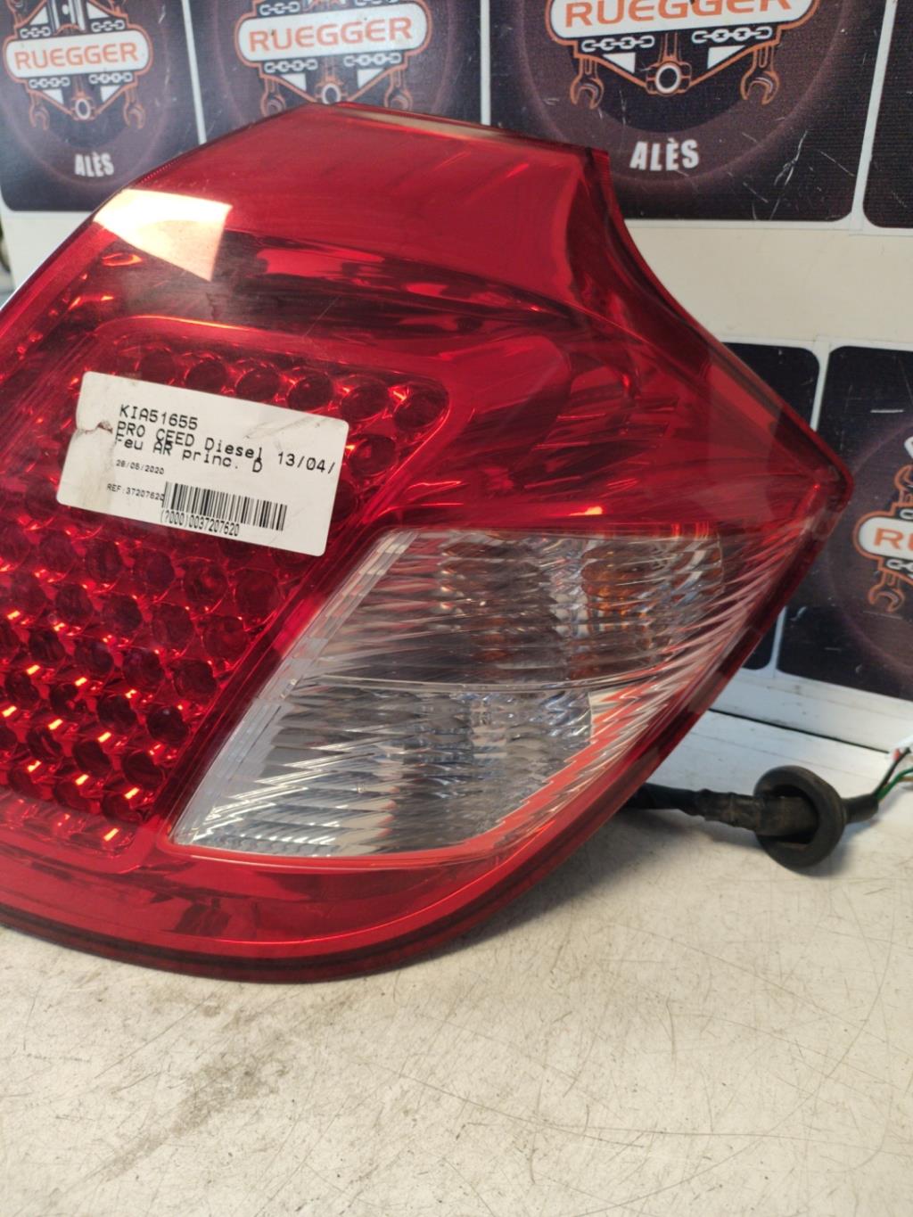 Feu arriere principal droit (feux) KIA CEE-D 1 PHASE 2 Diesel - 1