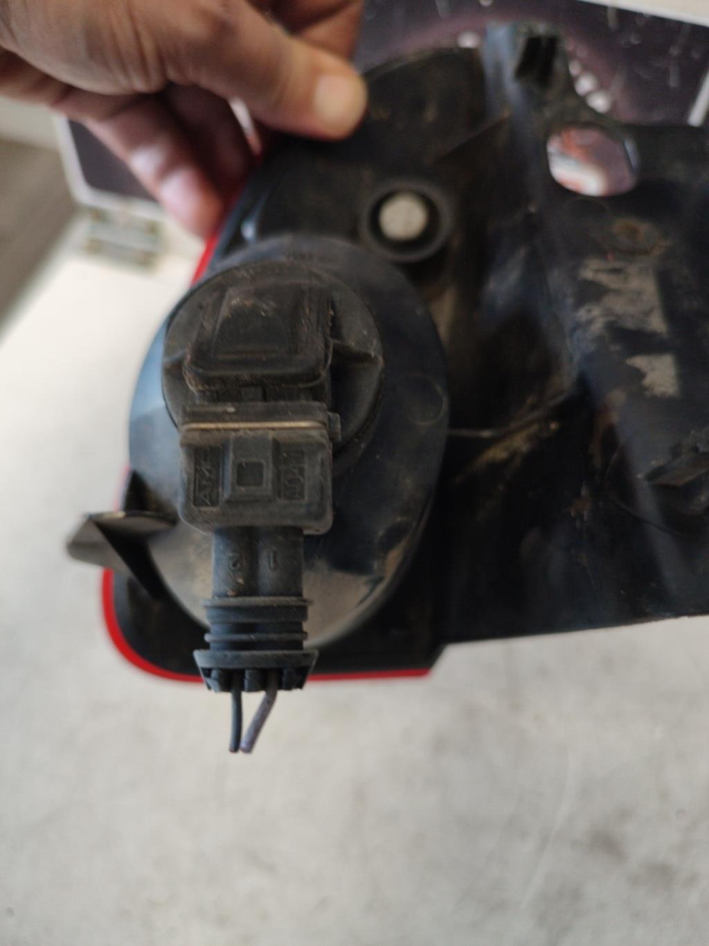 Feu de pare choc arriere gauche RENAULT ESPACE 4 PHASE 1 Diesel - 1