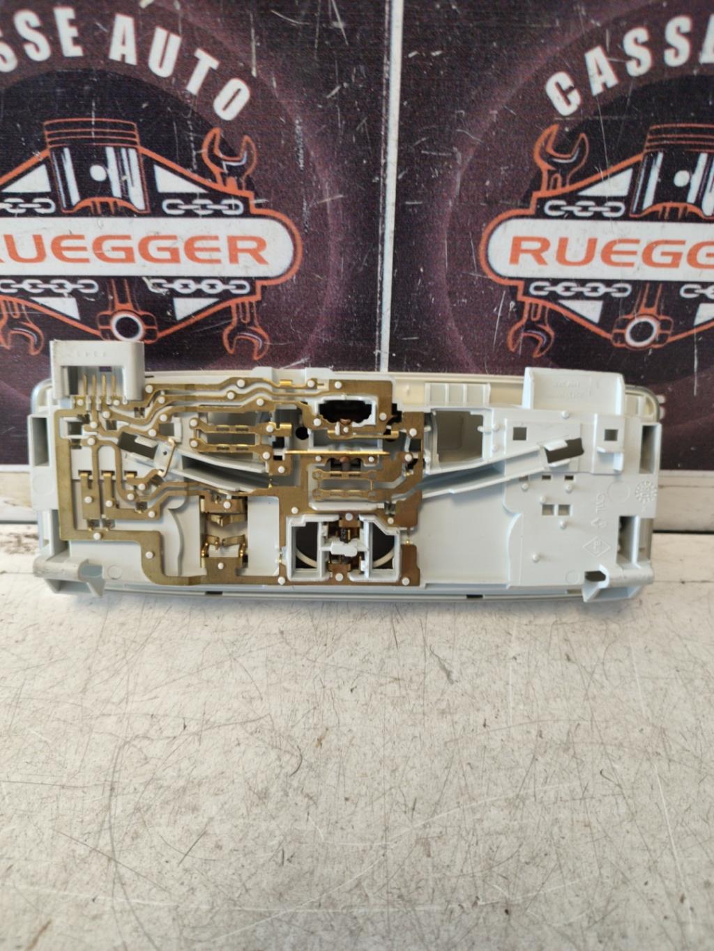 Eclairage de plafonnier RENAULT LAGUNA 3 PHASE 1 COUPE Diesel - 1