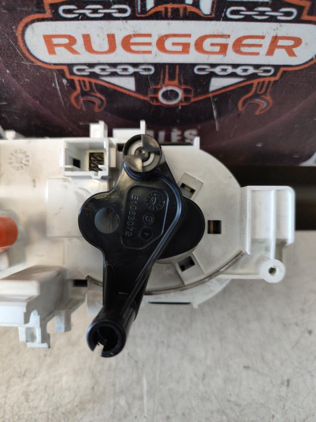 Commande chauffage PEUGEOT 208 1 PHASE 1 Essence - 1