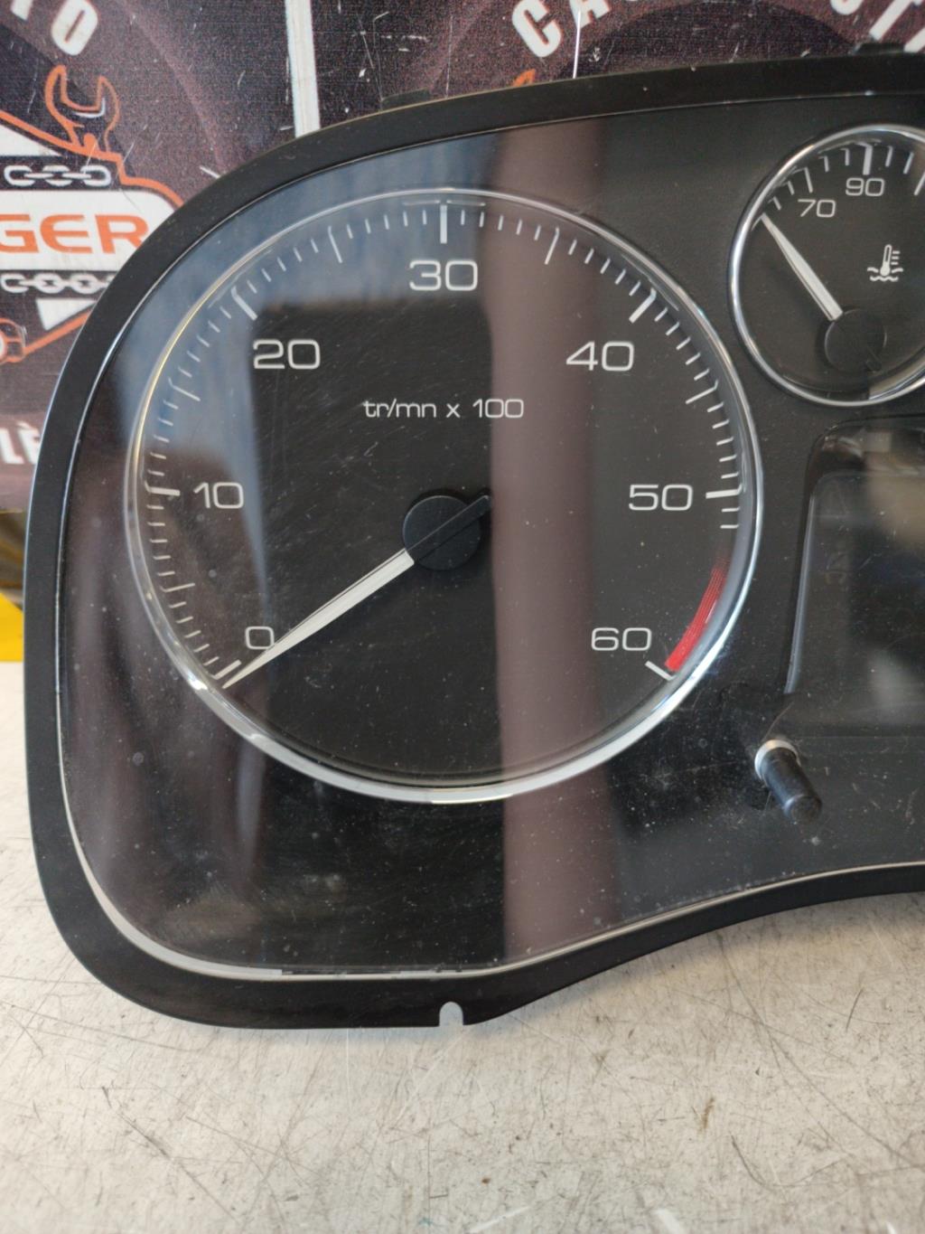 Compteur PEUGEOT 307 PHASE 2 BREAK Diesel - 1
