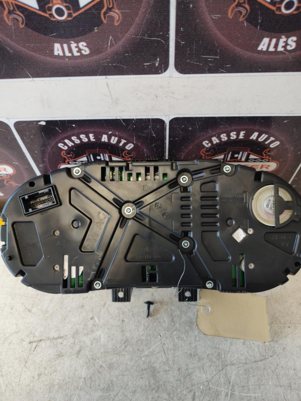 Compteur VOLKSWAGEN POLO 5 PHASE 2 Essence - 1