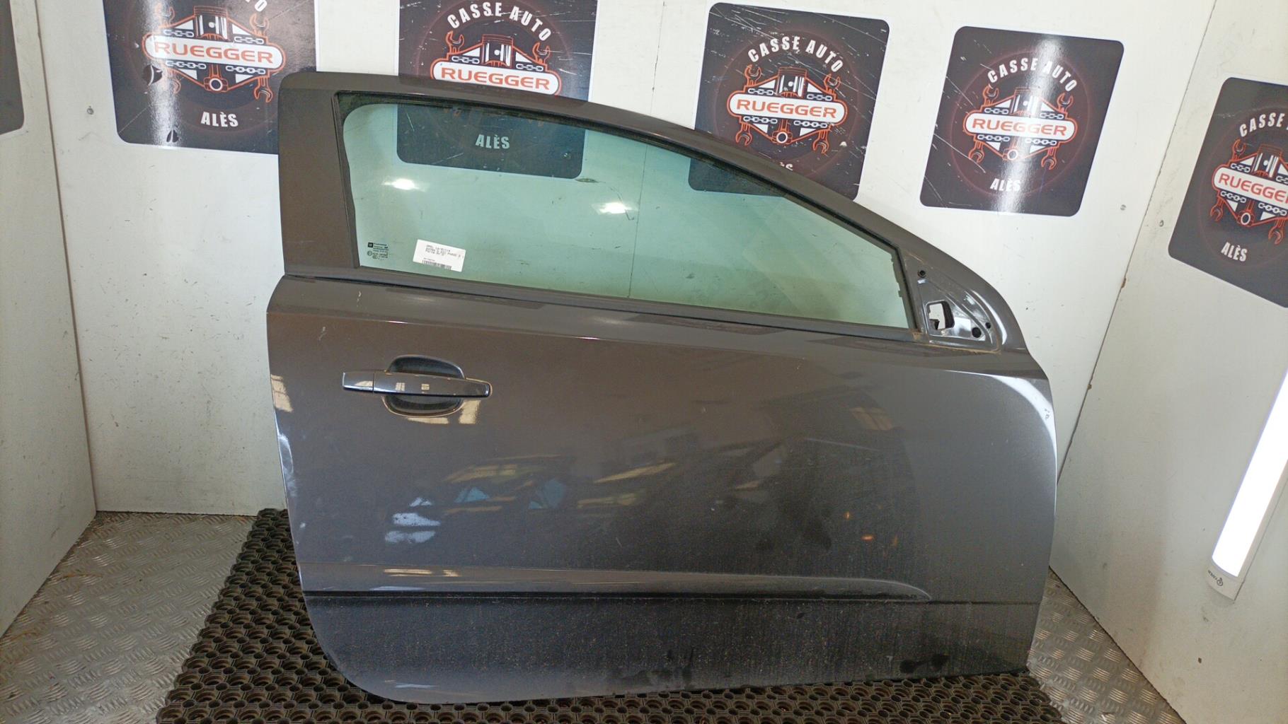 Porte avant droit OPEL ASTRA H GTC PHASE 2 Diesel - 1