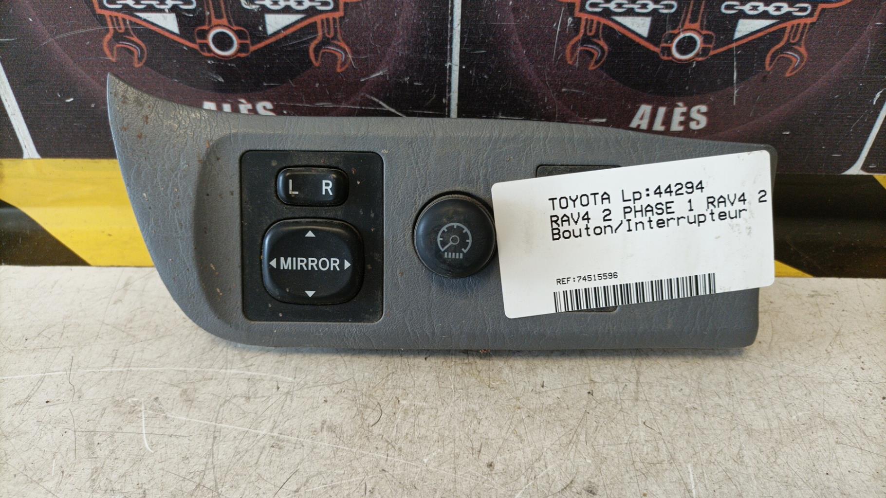 Bouton/Interrupteur TOYOTA RAV4 2 PHASE 1 Diesel - 1