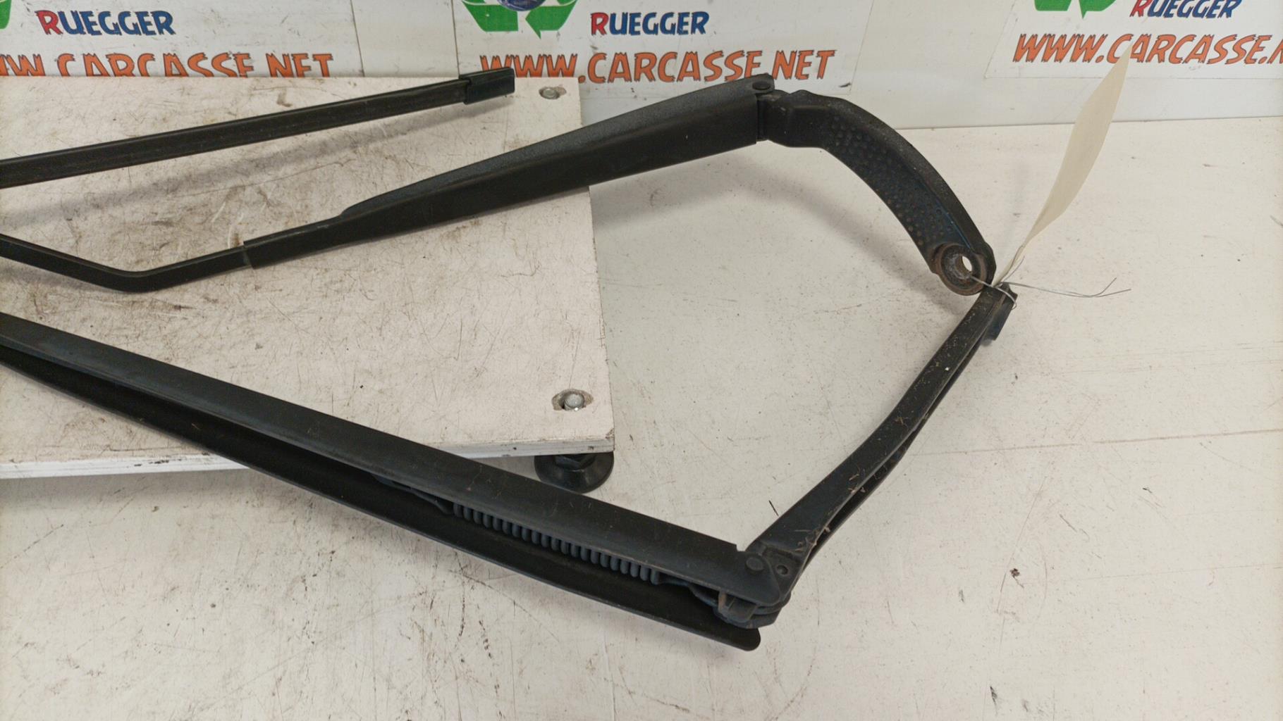 Bras essuie glace avant RENAULT CLIO 4 PHASE 1 Diesel - 1