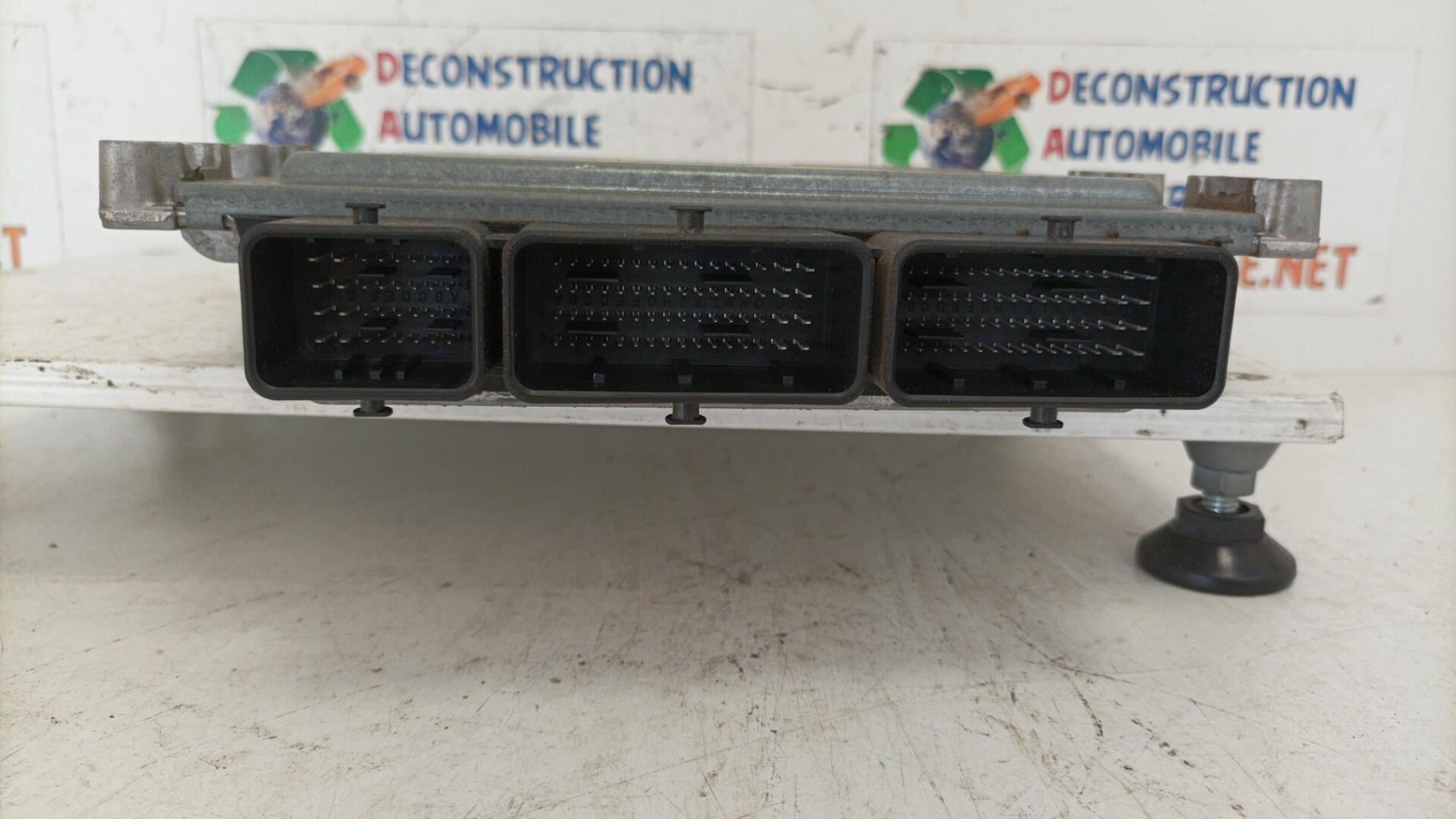 Calculateur RENAULT CLIO 4 PHASE 1 BREAK Essence - 1