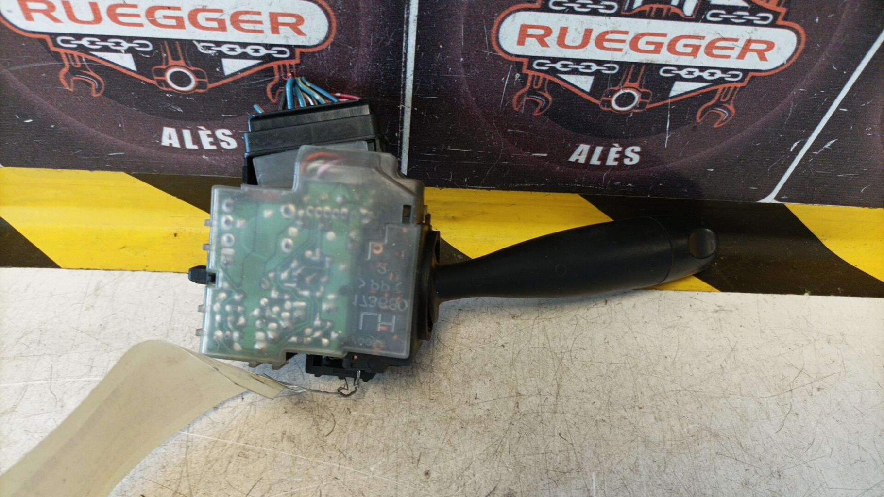Commodo d'essuie glaces TOYOTA RAV4 2 PHASE 1 Diesel - 1