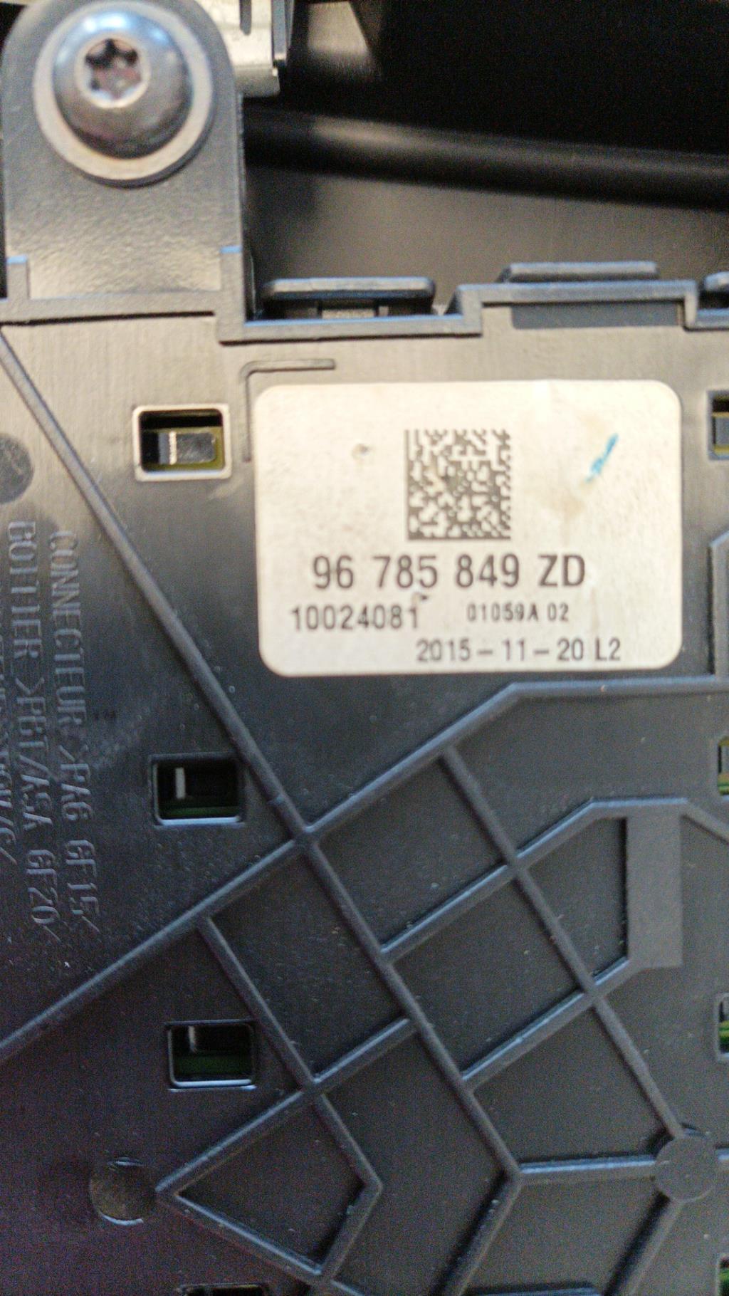 Eclairage de plafonnier DS DS5 PHASE 2 Diesel - 1