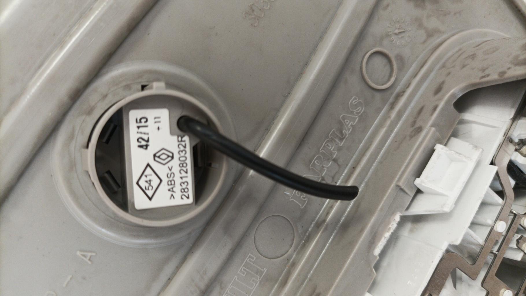 Eclairage de plafonnier RENAULT CLIO 4 PHASE 1 BREAK Essence - 1