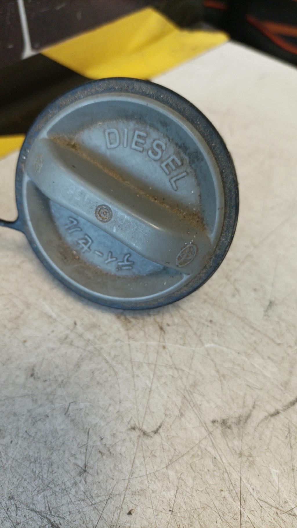 Trappe d'essence TOYOTA RAV4 2 PHASE 1 Diesel - 1