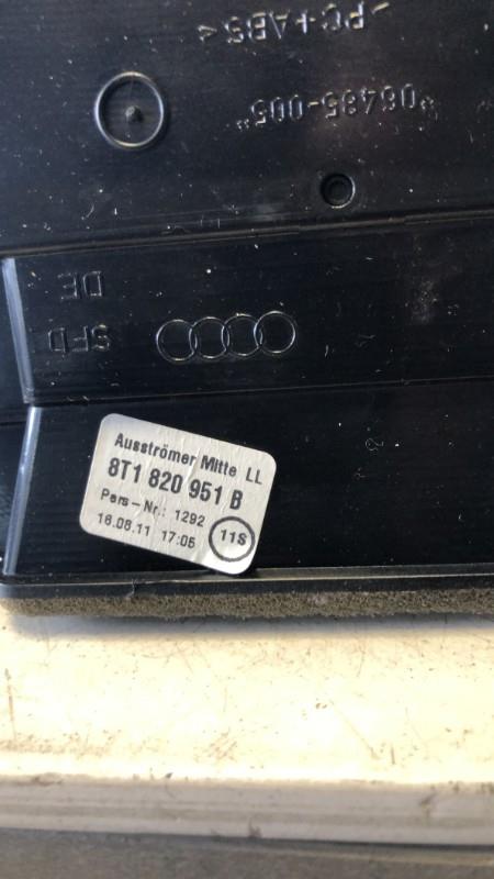 Aerateur tableau de bord AUDI A4 3 PHASE 1 Diesel - 1