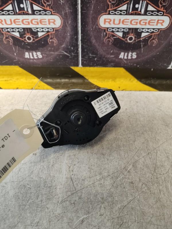 Commande de phare AUDI A4 3 PHASE 1 Diesel - 1