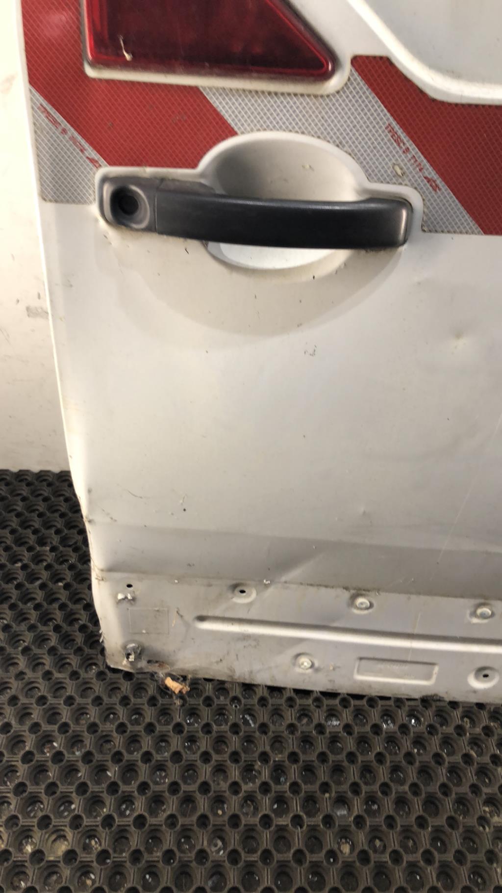 Porte arriere droit RENAULT MASTER 2 PHASE 1 Diesel - 1