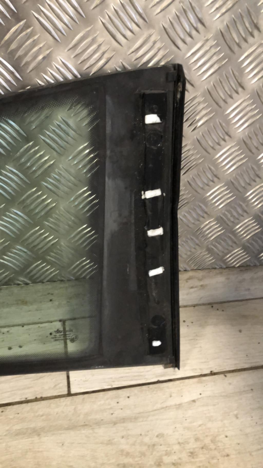 Vitre arriere gauche PEUGEOT 406 COUPE Diesel - 1