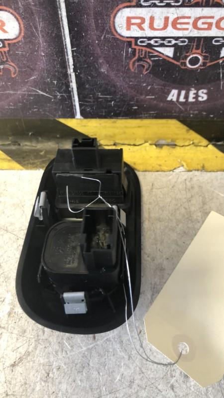 Commande retroviseurs CITROEN C4 CACTUS Diesel - 1