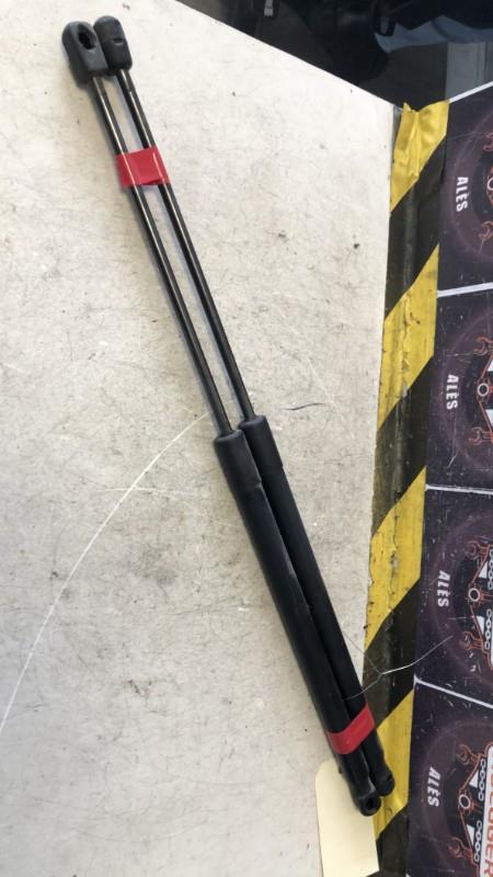 Verin de coffre FORD FIESTA 6 PHASE 2 Essence - 1