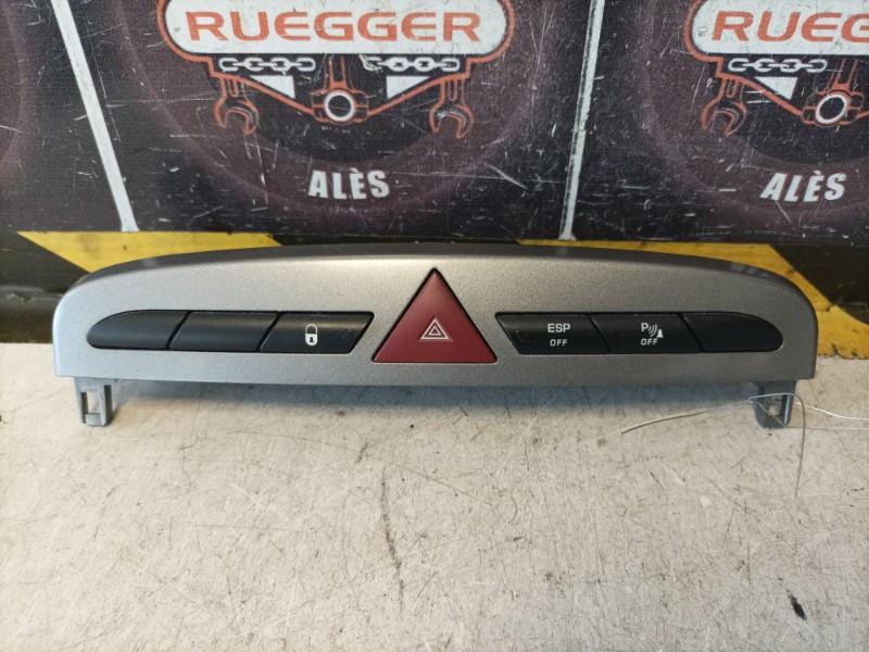 Bouton de warning PEUGEOT 308 1 PHASE 1 Diesel - 1