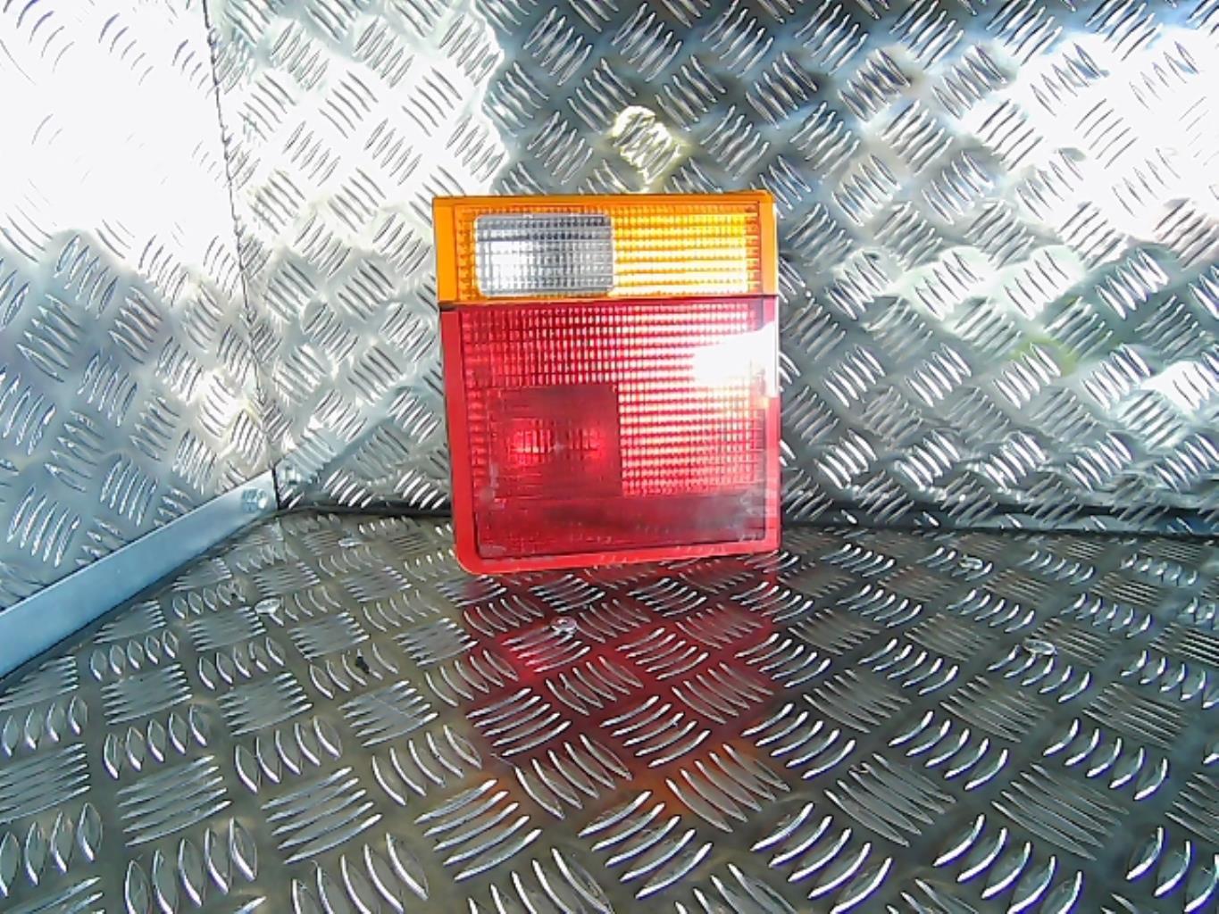 Feu arriere secondaire gauche (feux) LAND ROVER RANGE ROVER 2 PHASE 1 Diesel - 1