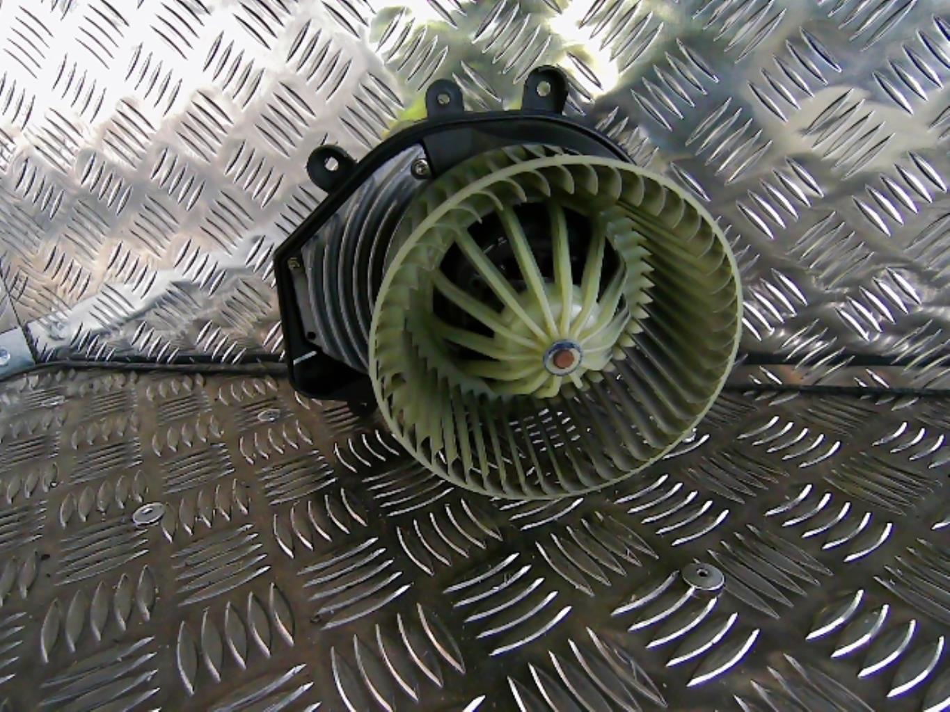 Ventilateur chauffage VOLKSWAGEN PASSAT 4 PHASE 2 BREAK Diesel - 1