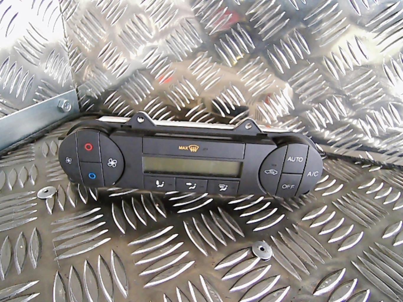 Commande chauffage FORD FIESTA 5 PHASE 2 Diesel - 1
