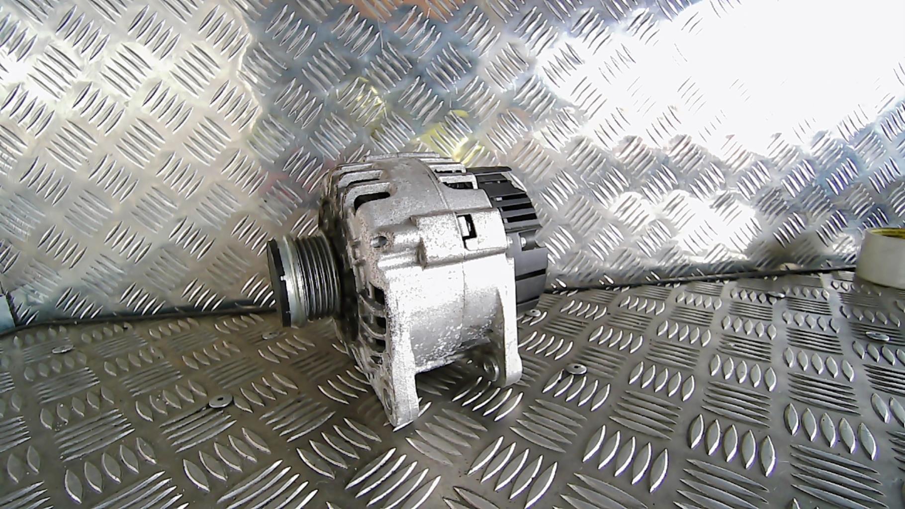 Alternateur VOLKSWAGEN PASSAT 4 PHASE 2 BREAK Diesel - 1