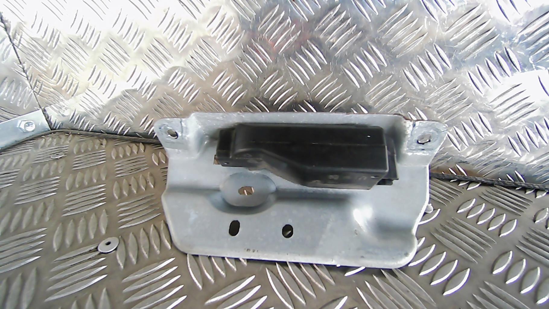 Serrure de coffre PEUGEOT 807 Diesel - 1