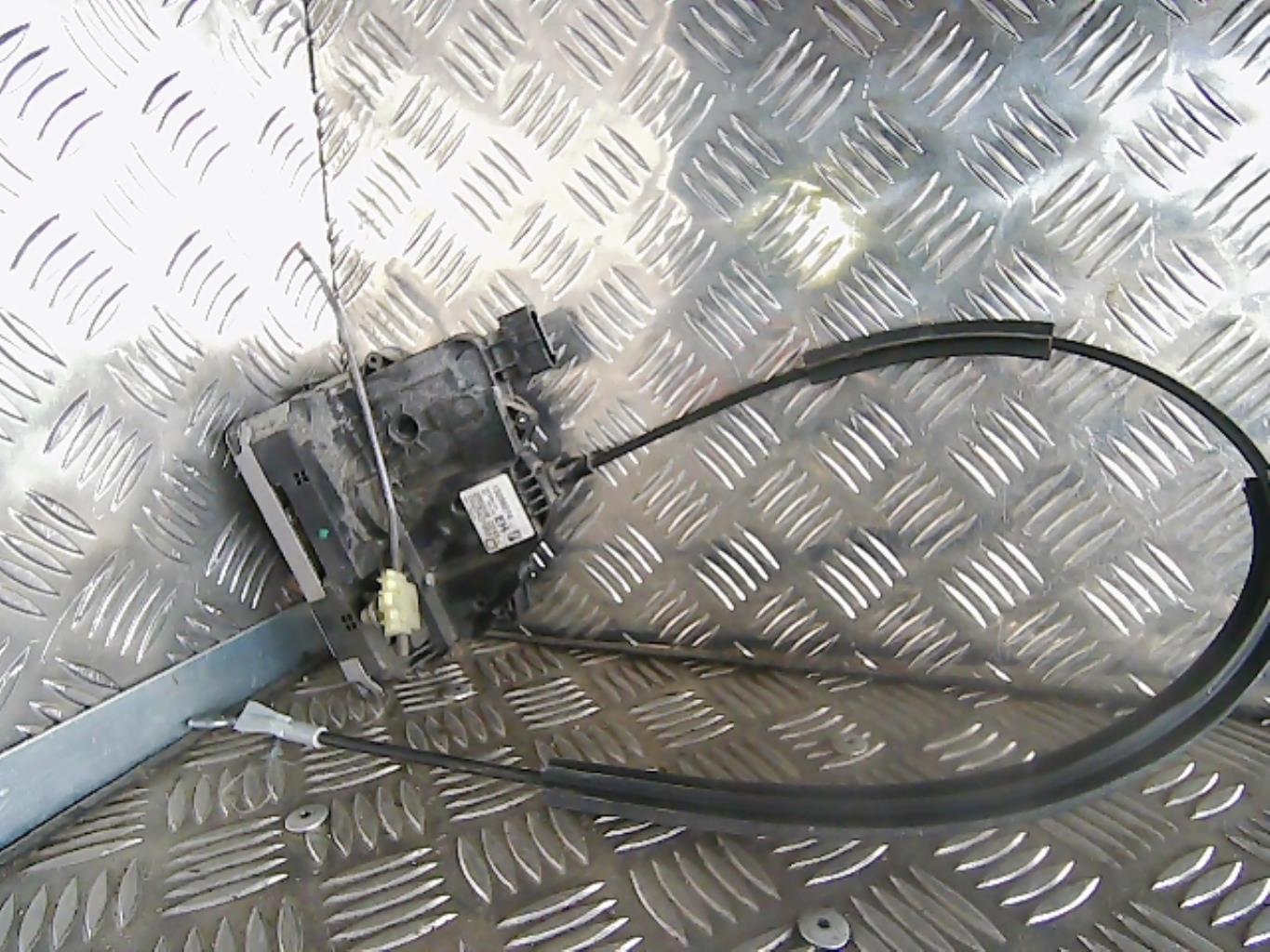 Serrure avant droit OPEL CORSA D PHASE 1 Diesel - 1