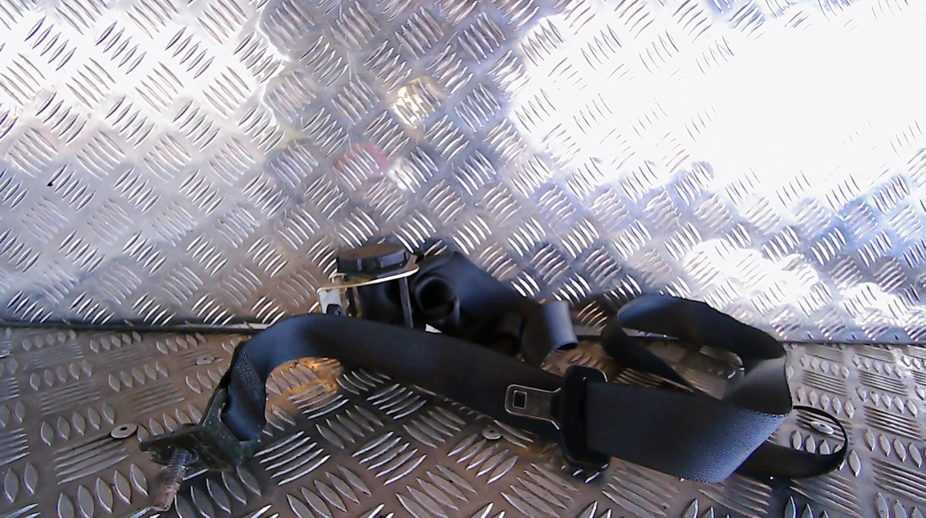 Ceinture arriere gauche FORD FOCUS 1 Diesel - 1