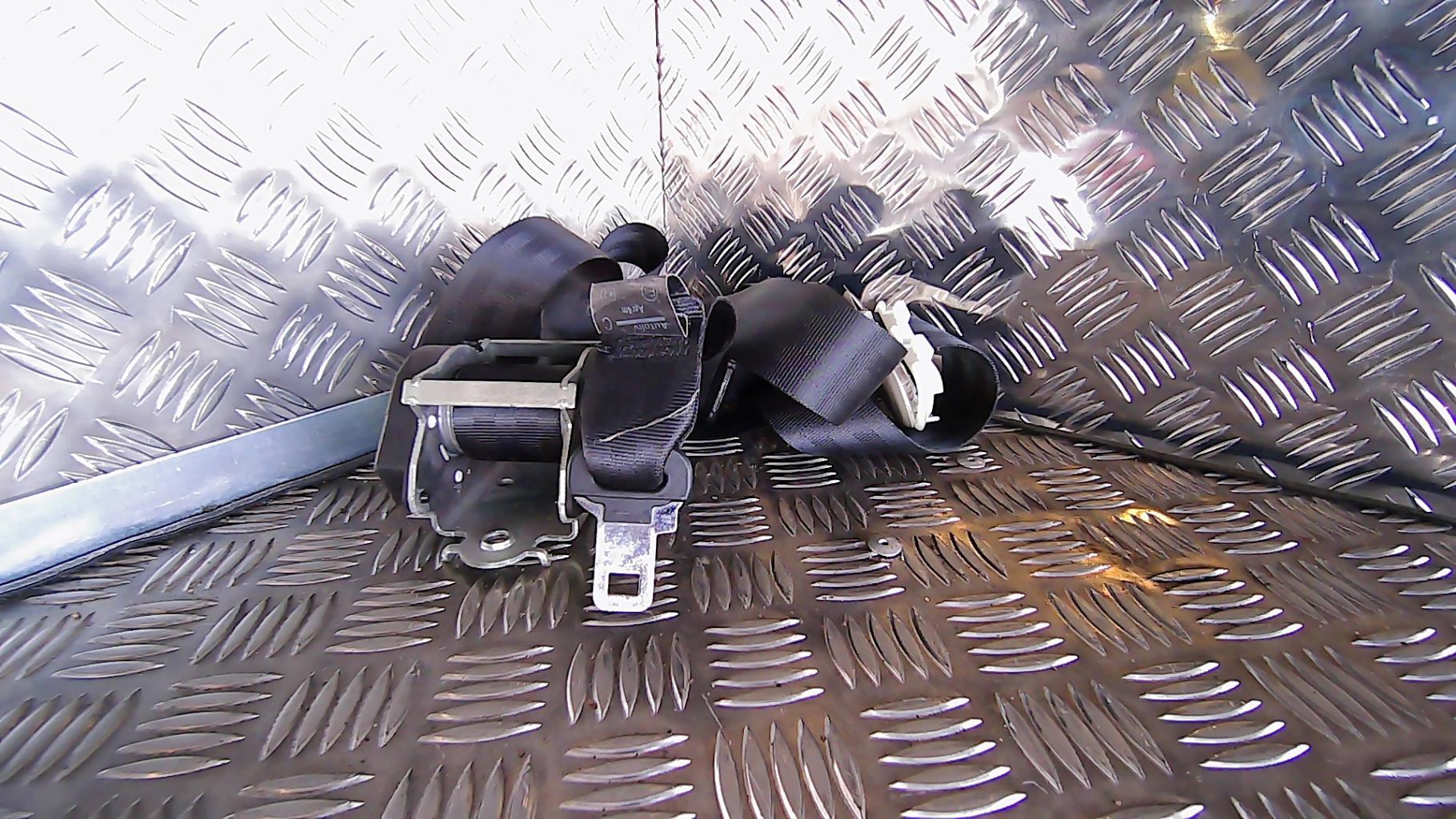 Ceinture arriere centrale RENAULT SCENIC 3 PHASE 1 Diesel - 1