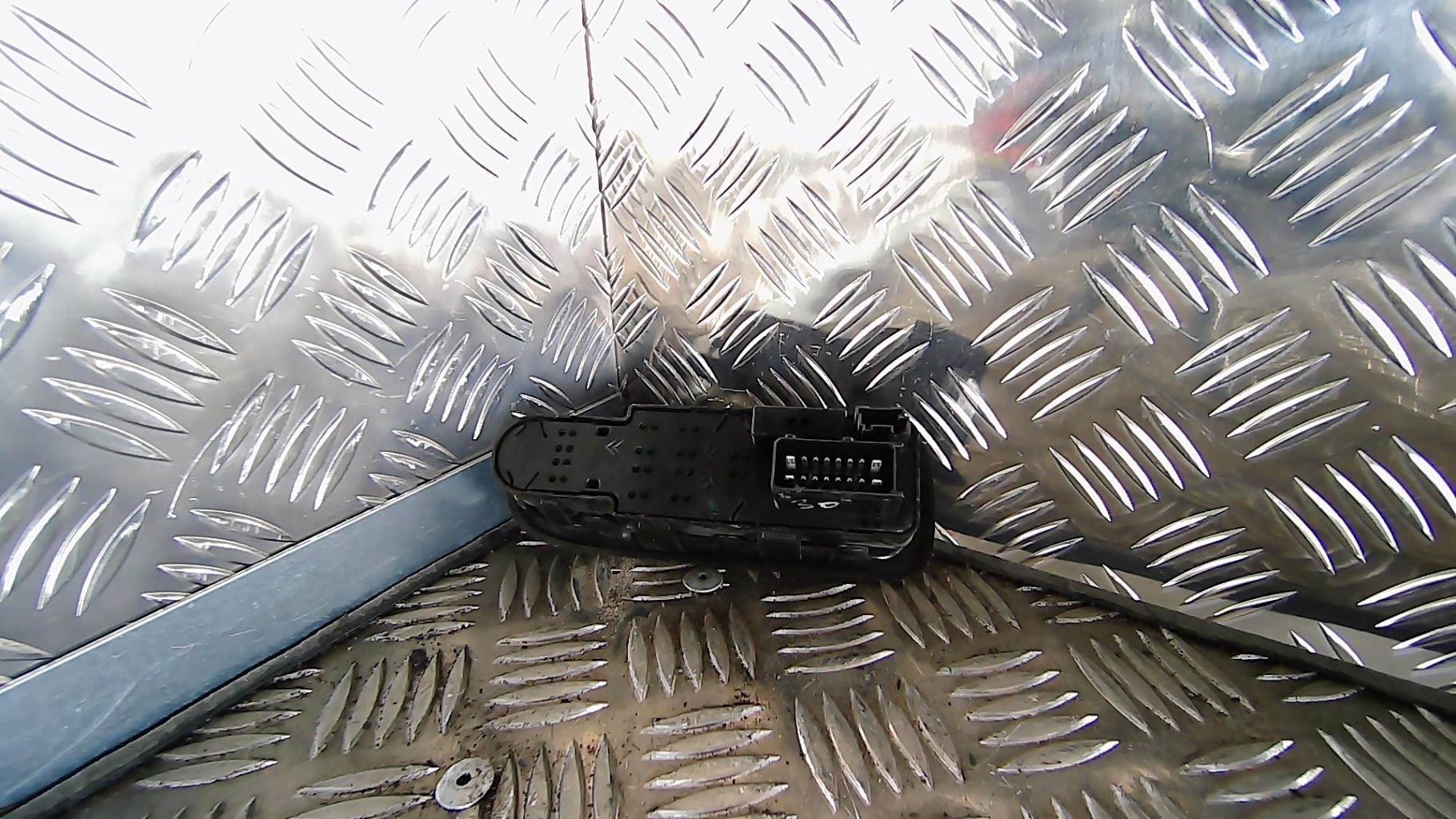 Interrupteur de leve vitre CITROEN C3 2 PHASE 2 Diesel - 1