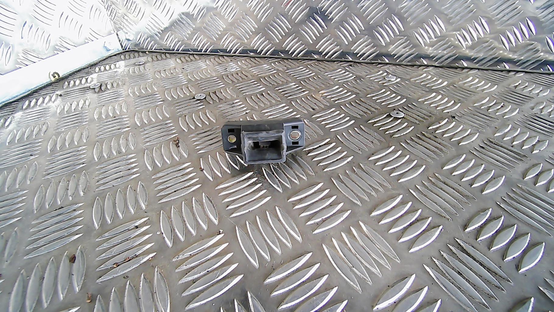 Serrure de coffre RENAULT MEGANE 1 PHASE 1 Diesel - 1