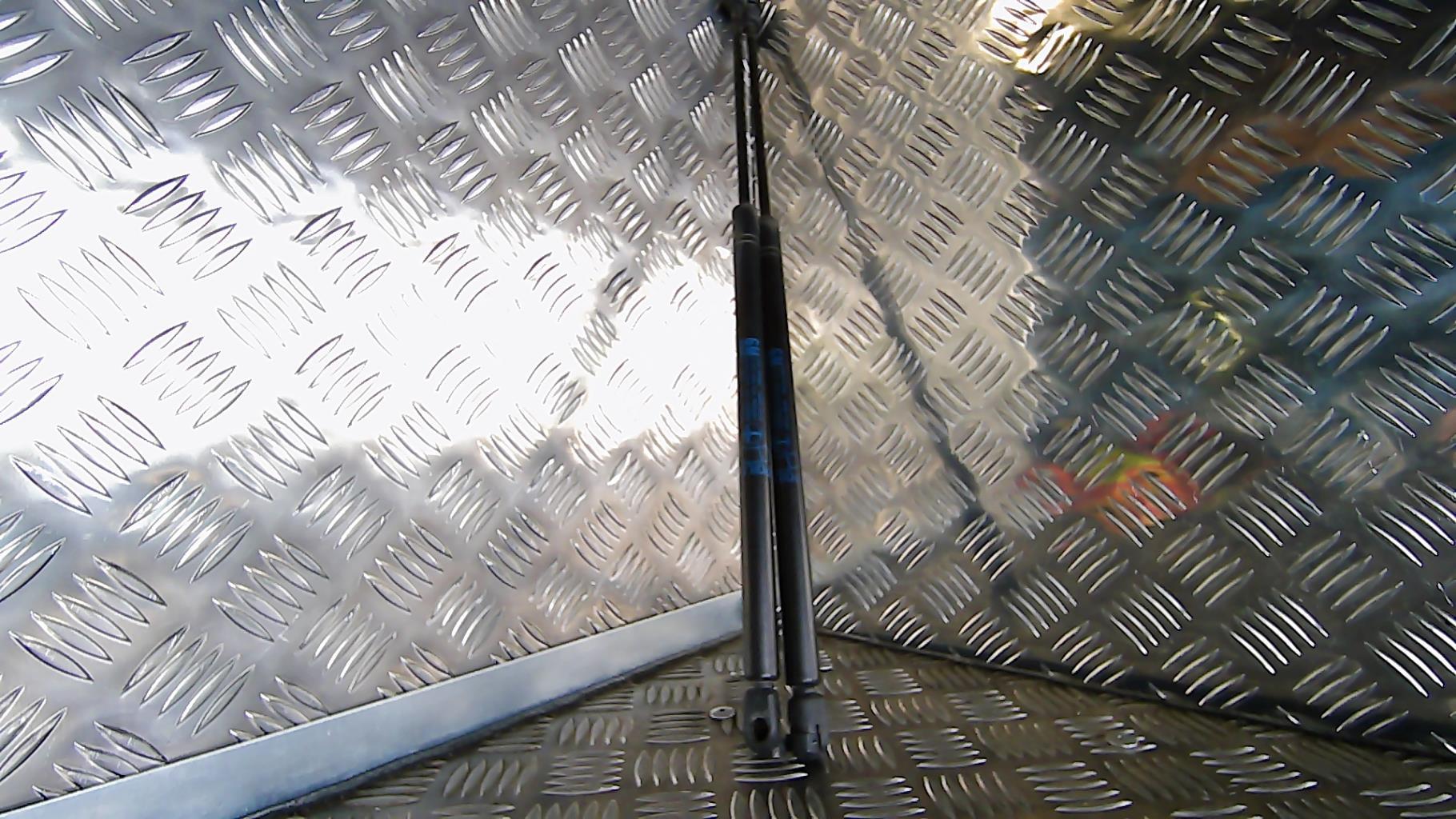 Verin de coffre OPEL CORSA B PHASE 1 Essence - 1
