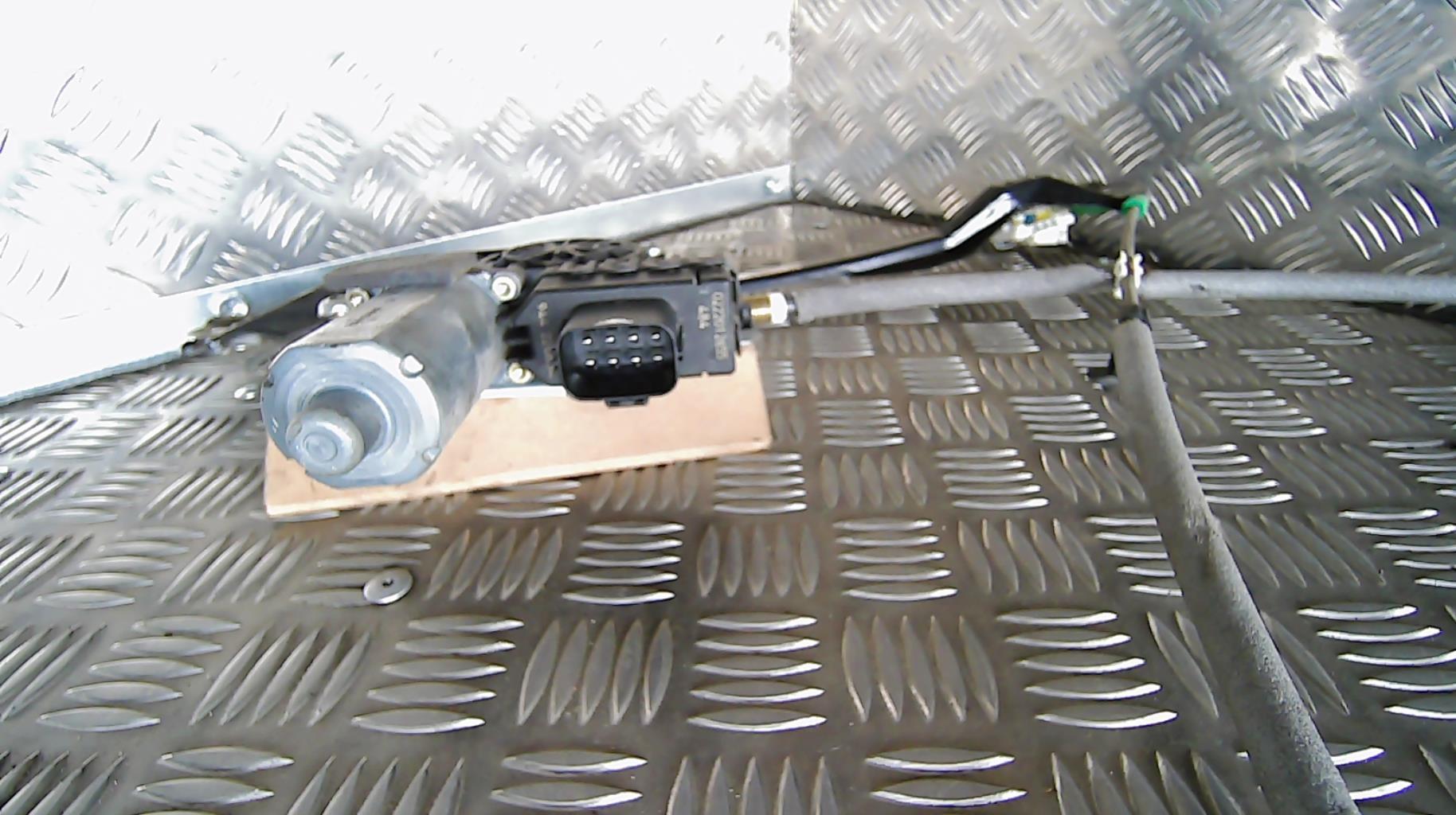 Leve vitre electrique avant droit FORD FOCUS 1 BREAK Diesel - 1