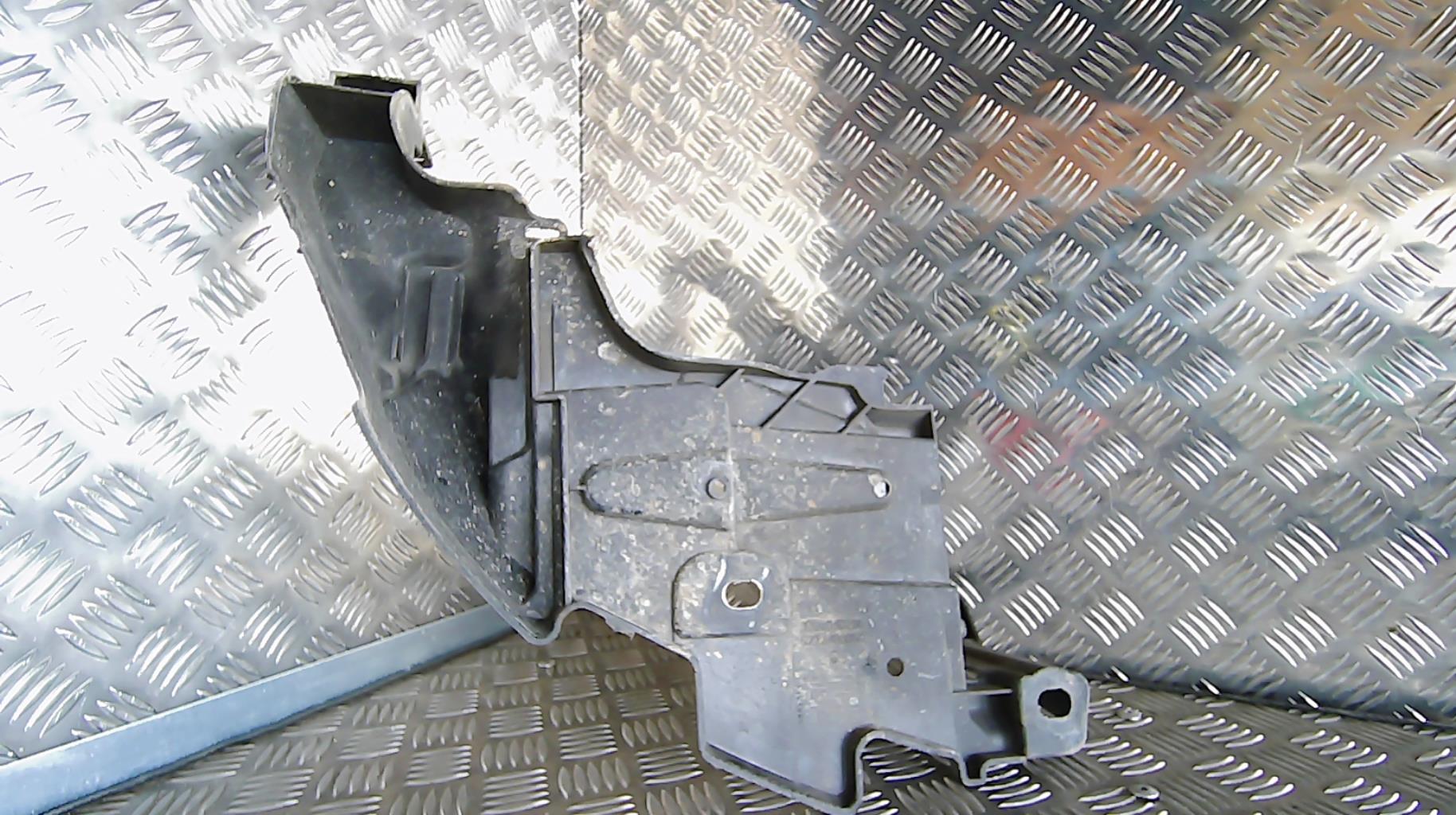 Support de phare gauche (tôle) RENAULT MEGANE 3 PHASE 1 BREAK Diesel - 1