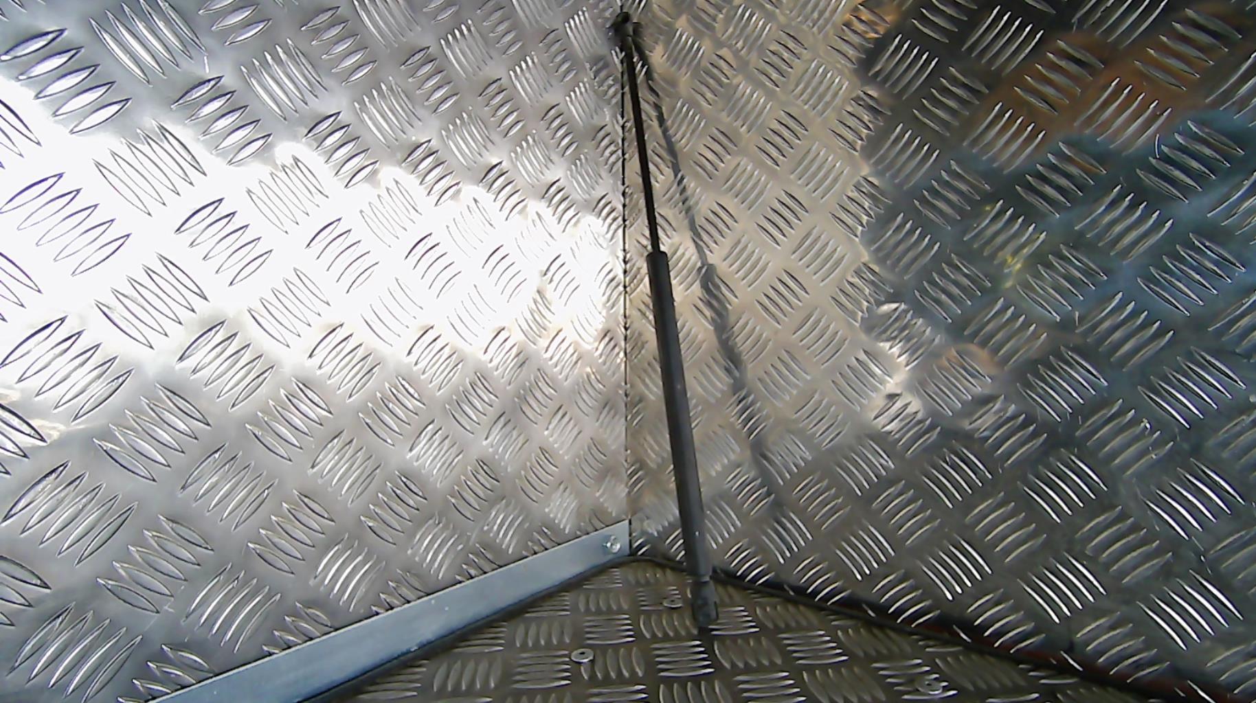 Verin de capot VOLKSWAGEN GOLF 4 Diesel - 1