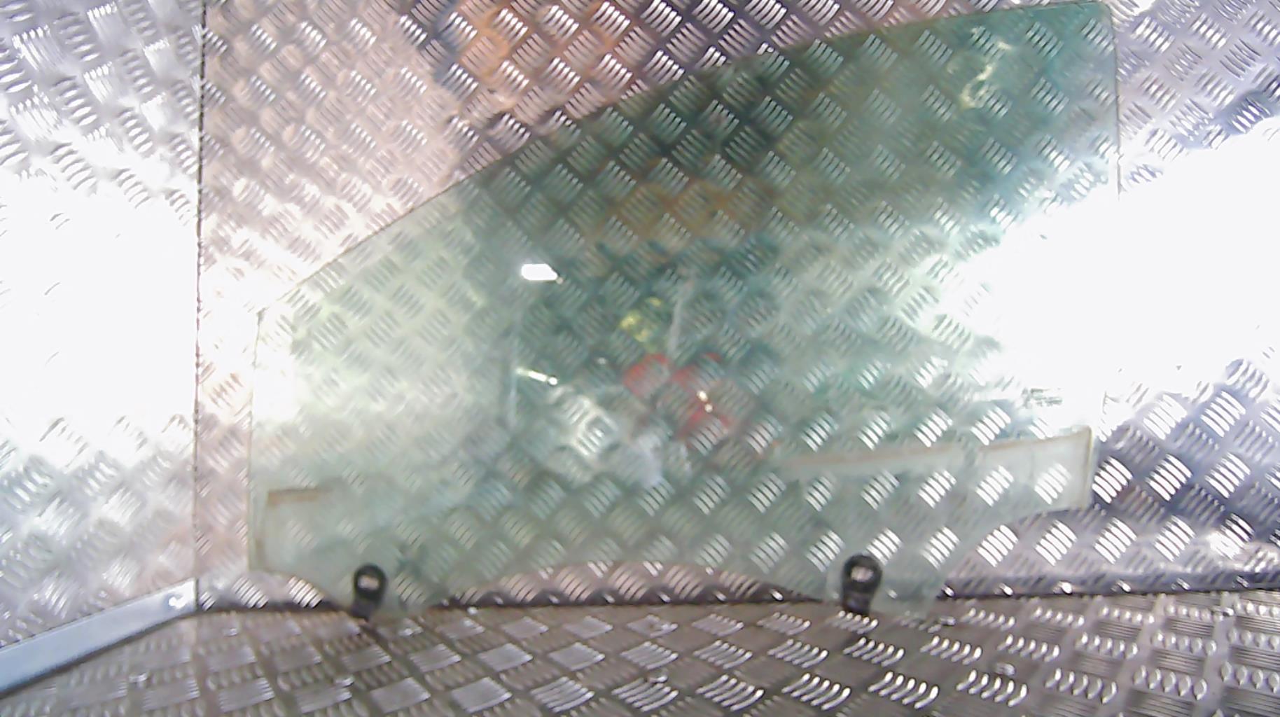 Vitre avant gauche RENAULT CLIO 3 PHASE 1 Diesel - 1