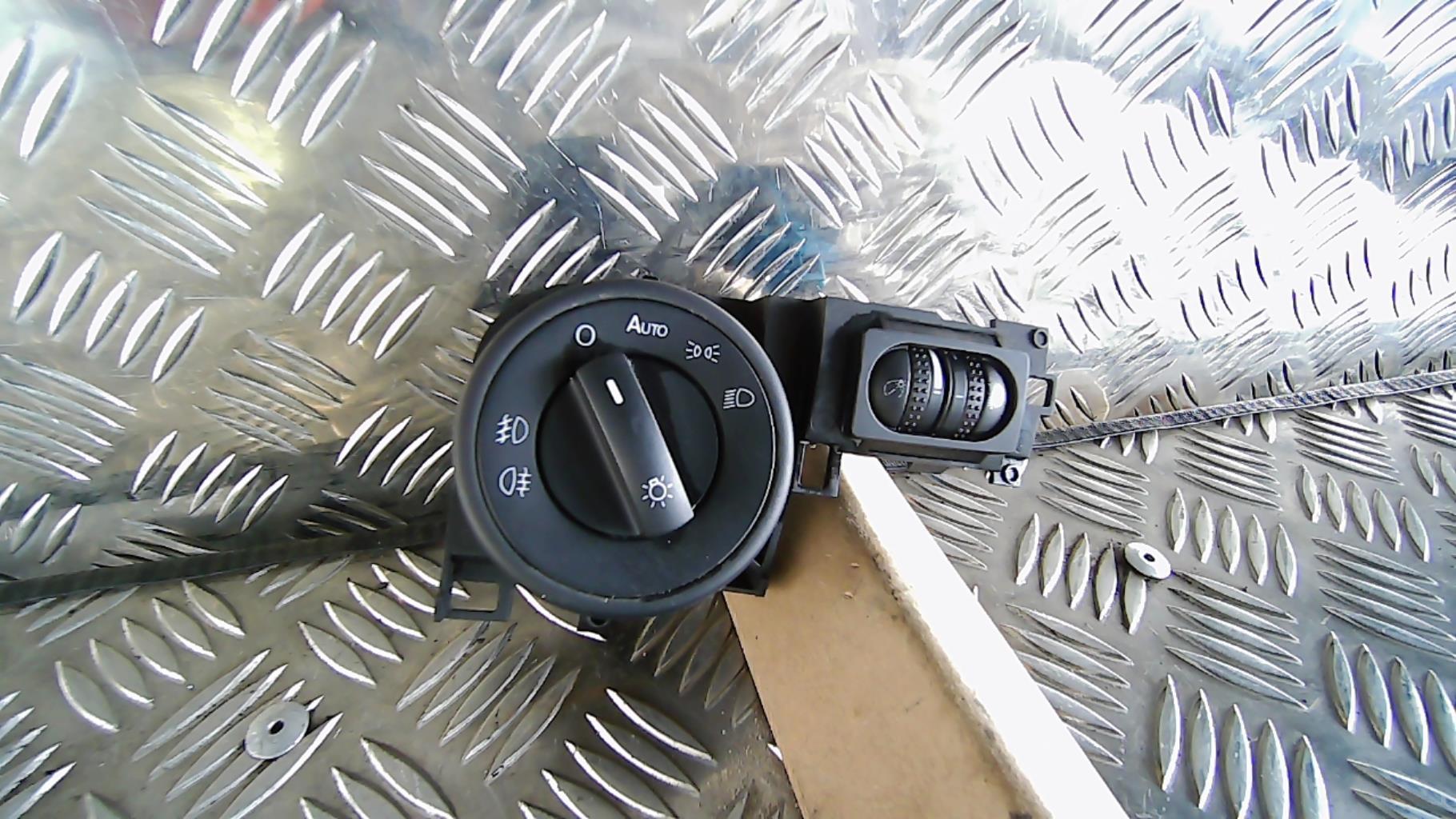 Commande de phare VOLKSWAGEN TOUAREG 1 PHASE 2 Diesel - 1